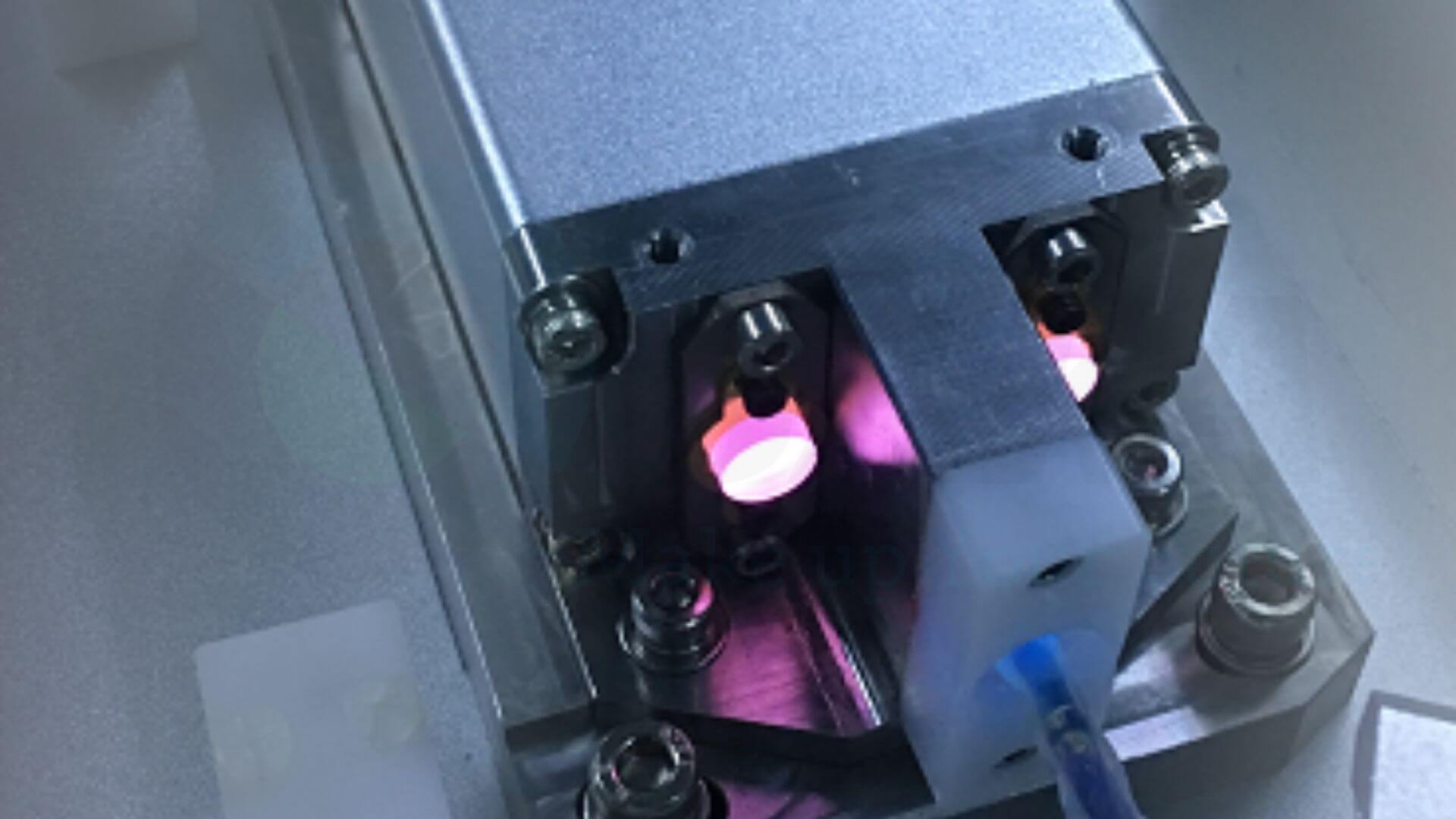 Năng lượng ánh sáng máy trị nám Laser Q-Switched ND YAG FG 2014