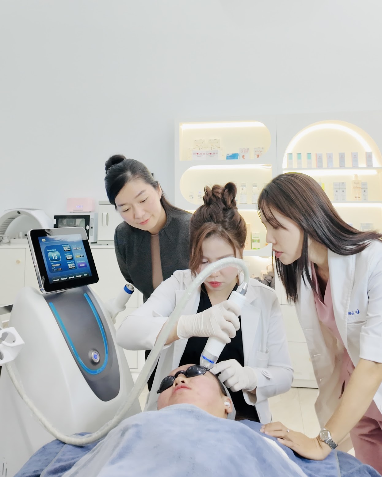 Henie Skinlab và Bước tiến của Công nghệ RF Needle – Nâng tầm chuẩn mực điều trị henie skinlab va buoc tien cua cong nghe rf needle nang tam chuan muc dieu tri 7
