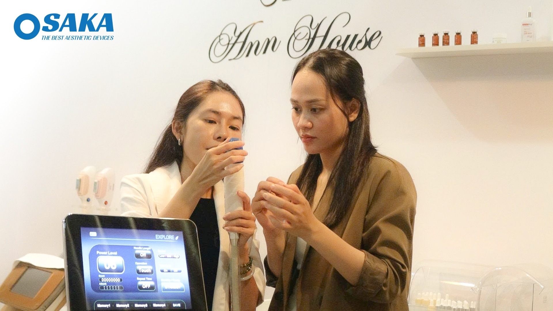 Kiến Tạo Làn Da Không Khuyết Điểm – OSAKA Chuyển Giao Độc Quyền Công Nghệ RF VI ĐIỂM QUANTUS PLUS ITALY Cho ANN HOUSE ANN HOUSE 3