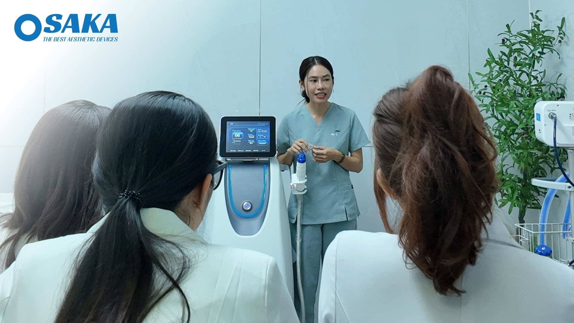 Bước Đột Phá Tái Cấu Trúc Da Tầng Sâu – OSAKA Chuyển Giao Công Nghệ RF NEEDLE Cho LONA SKINLAB Lona Skin Lab 10