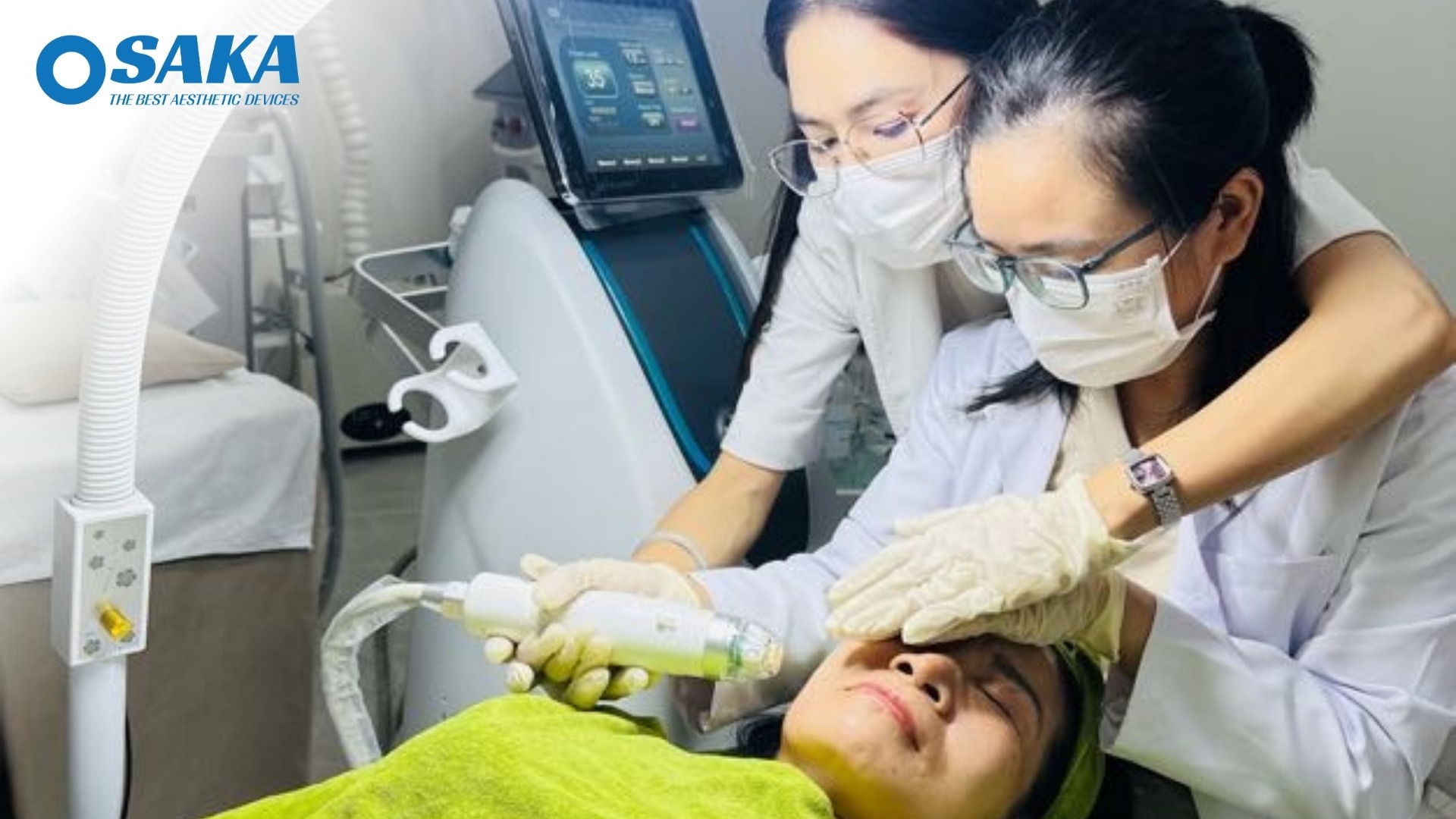 Định Hình Chuẩn Mực Trẻ Hóa Đa Tầng - OSAKA Chuyển Giao RF Needle Quantus Pro Italy Cho Cát Clinic CAT CLINIC 3