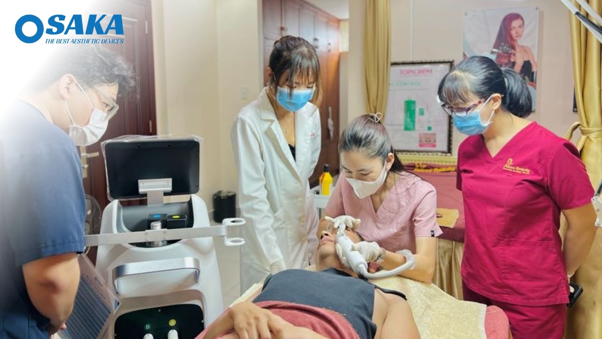 Allure Beauty BY BS LÂM THANH Đột Phá Kỷ Nguyên Tái Tạo Da: Chuẩn Hóa Liệu Trình Trẻ Hóa & San Phẳng Sẹo Rỗ Với Siêu Công Nghệ RF Needle Quantus Pro Italy ALLURE 3 2