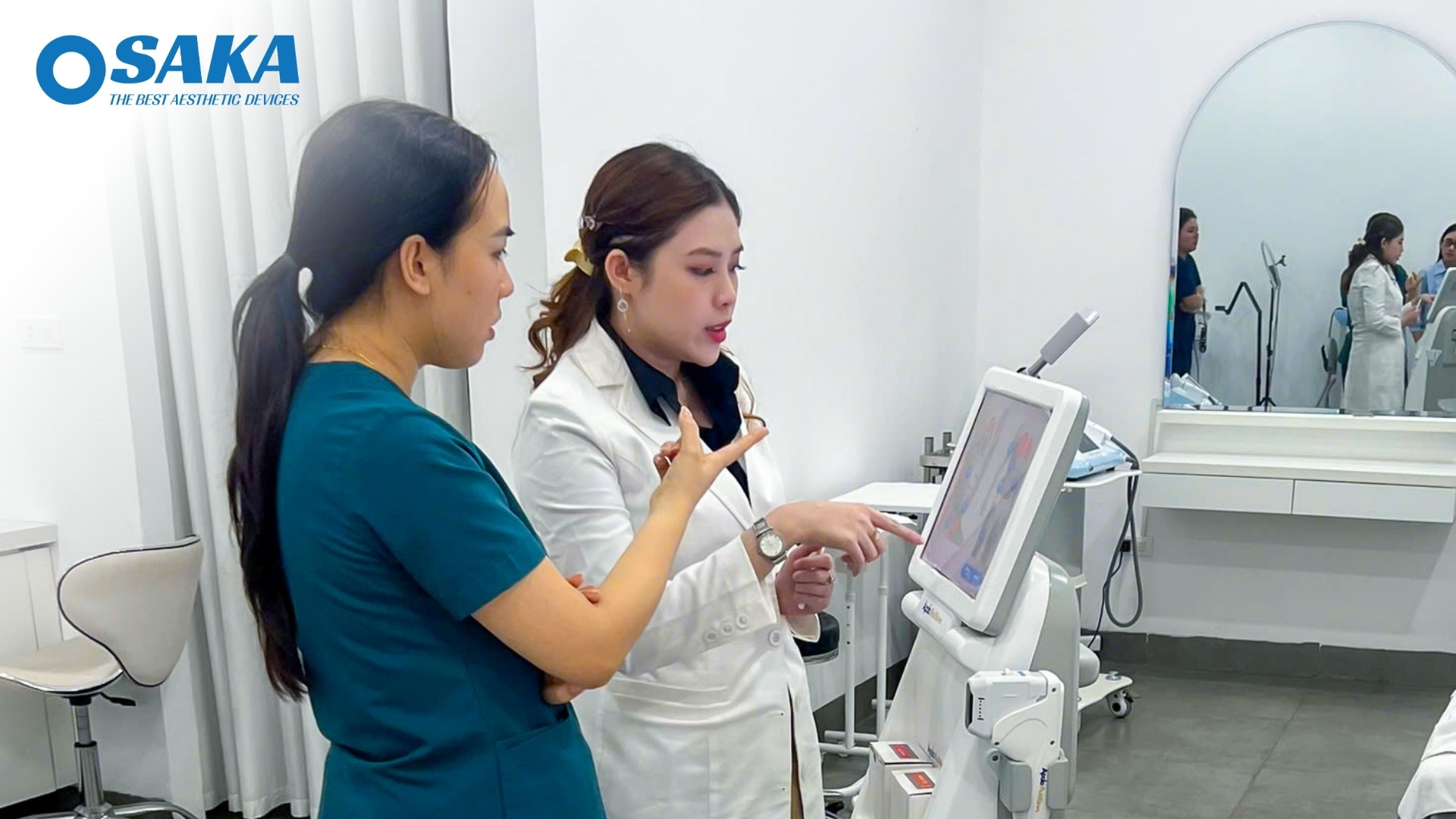 QYN Medical Khẳng Định Chuẩn Mực Trẻ Hóa Y Khoa – Chuyển Giao Siêu Công Nghệ HIFU Apolo Multilines QYN 2
