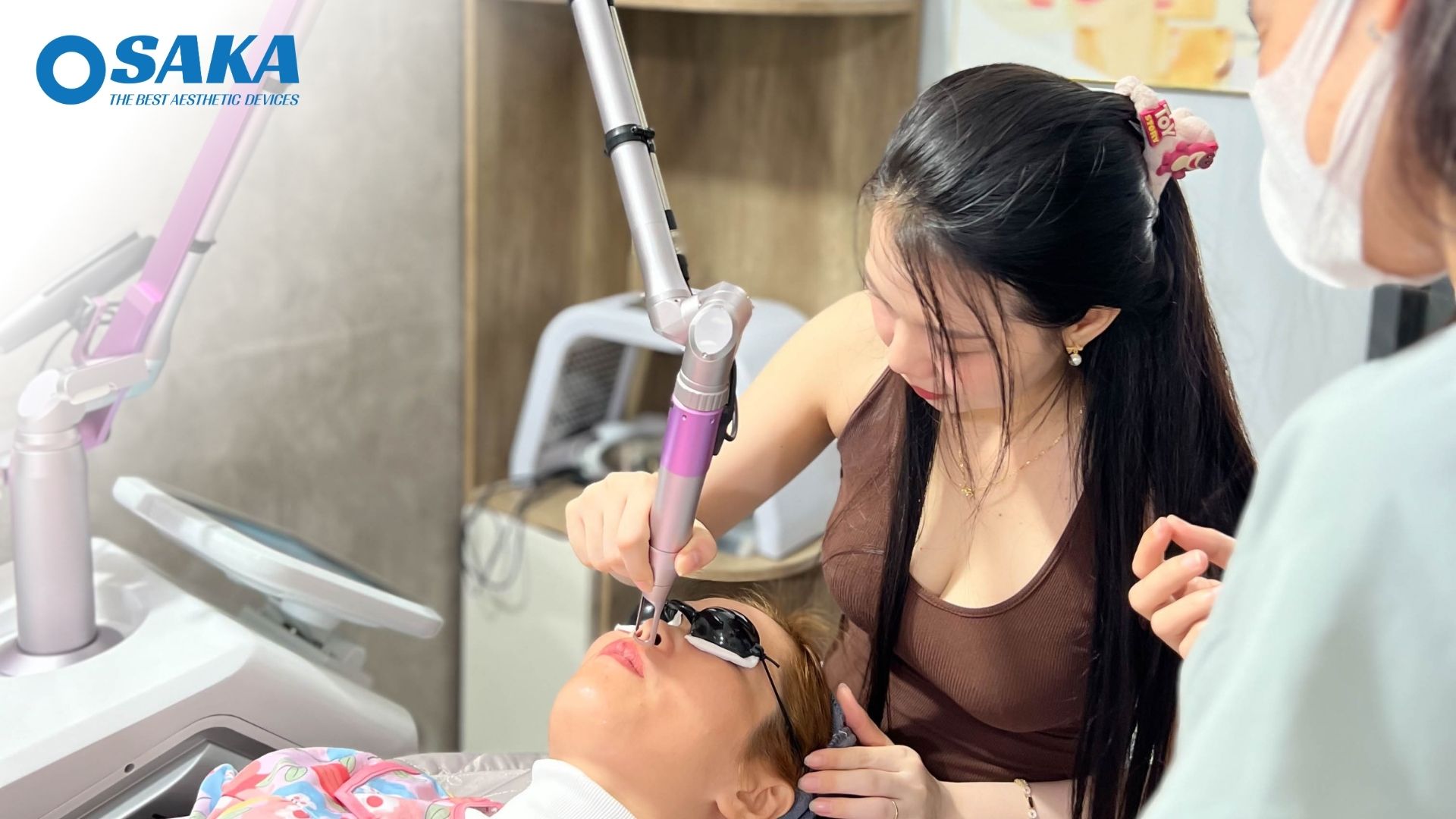 Thư Trần Spa Đột Phá Kỷ Nguyên Xóa Nám & Trẻ Hóa Quang Học – Tiếp Nhận Siêu Công Nghệ Laser Q-Switched Nd Yag Pico Pro THU TRAN 2